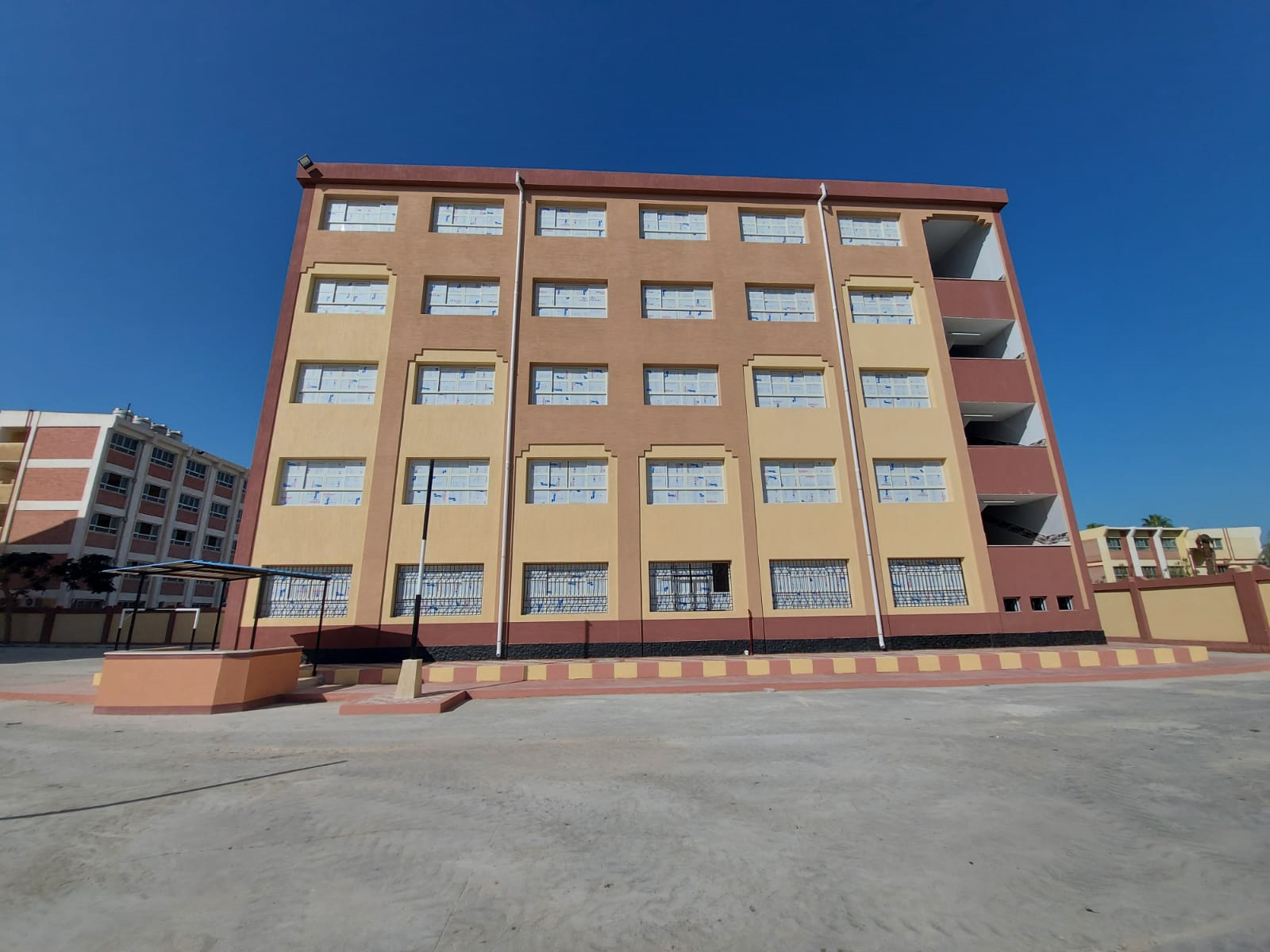 مدرسة المستقبل التجريبية بالزرقا